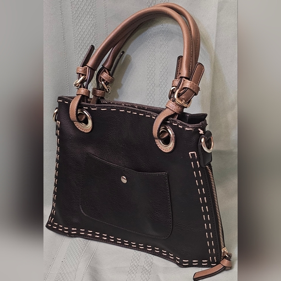 Simply Noelle Black Shoulder Bag - Picture 5 of 11